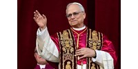  „Világítótorony a sötét éjszakákban” – mondta az egyházról XIV. Leó pápa első miséjén  
