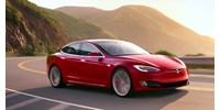  Feltörték a Windowst és a Tesla autók rendszerét  