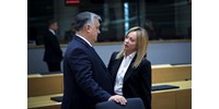  Olasz sajtó: Meloni felhívta Orbánt a kéz- és lábbilincsben bíróságra vitt tanárnő ügyében  