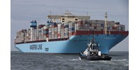  Mi lesz az ajándékainkkal? Szünetelteti a konténerszállítók forgalmát a Vörös-tengeren a Maersk  