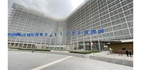  Gyanús, fehér port tartalmazó borítékot találtak az Európai Bizottság épületében  