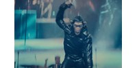 Életrajzi film készült Robbie Williamsről, amiben egy csimpánz alakítja az énekest