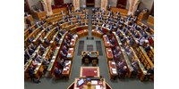  Oroszbarát tagozat már nincs, ukránbarát pedig még csak papíron létezik a parlamentben  