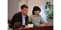 Vitézy Dávid azt javasolja a Fővárosi Közgyűlésnek, hogy álljon ki a sajtó- és véleményszabadság mellett