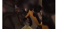 Flexszel vágott szét egy egymilliós közbiciklit két tinédzser Kaposváron – videó