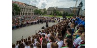  Milliós bónuszokat vihettek haza a KLIK vezetői az ellenzéki pártok szerint, közérdekű adatigényléssel fordultak a hivatalhoz  