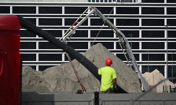 áfabevallás, kézi nyugta, lakásáfa, vevői készlet, eÁFA, 2027-es változások, 5 százalékos lakásáfa, új lakás, nyugta, közösségi közlekedés, fordított adózás, M lap, 2026-os változások,