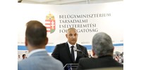  Hűtlen kezelésről beszélt és a melegekkel riogatott a romaügyi kormánybiztos a Népszava újabb szivárogtatása szerint  