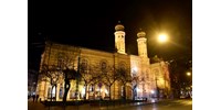  A Mazsihisz a gettómúzeumba hívja a Dohány utcai zsinagóga előtt náci karlendítéssel pózoló fiatalokat  