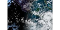  Hatezer embert menekítenek ki a Julia hurrikán miatt Nicaraguában  