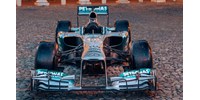 Most bárki megveheti Hamilton 10 éves hungaroringi győztes F1 autóját