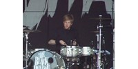 44 évesen meghalt a My Chemical Romance volt dobosa