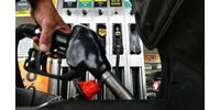  A benziné alá csúszik péntektől a gázolaj ára  