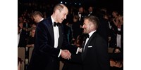  Lovaggá ütik David Beckhamet  