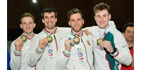  Aranyérmes a magyar férfi párbajtőrcsapat Buenos Airesben  