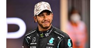  Hamiltonnal mutatta be új autóját a Mercedes  