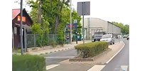  Még a mercis terepjárós is lefagyott attól, mit művel egy ámokfutó Dunaharasztiban – videó  
