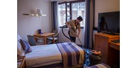 Egy balatoni hotel már plusz pénzt kér a fűtésért, és bevezették a minibár használati díjat  