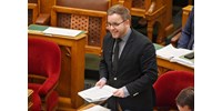 Orbán Balázs leköpte az Alaptörvényt, amire fölesküdött, és Orbán Viktort is belerántotta