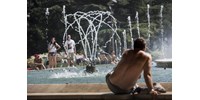  Hőségriadó Budapesten: vizet oszt a BKK, tartályos kocsit indít a Vízművek, tovább tartanak nyitva a fürdők  