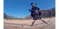  Lengyel cég csinálta meg minden sci-fi film ikonikus járművét: a repülő motort – videó  