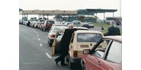 A rendőrség azt kéri, hogy mindenki kerülje el a röszkei határátkelőt