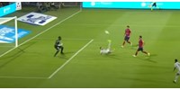  Messi belőtte élete első ollózós gólját - videó  
