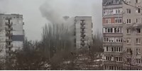  Videón, ahogy az orosz tüzérség lakóházakat lő Mariopulban  