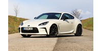 Több GR86 sportkocsit adott el a Toyota Európában, mint takarékos Priust