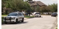  Meghalt egy 5 éves kisfiú Texasban, miután bennfelejtette az anyja a felforrósodott autóban  