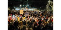  Többezres tömeg tüntetett Pozsonyban Fico kormánya ellen  