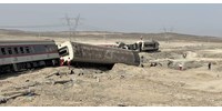  Kisiklott egy vonat Iránban, legkevesebb 17-en meghaltak  