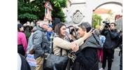 „Ez nem egy tévés műsor, normálisan tessék válaszolni” – így utasította rendre Marosi Beatrix tankerületi vezetőt a bíró