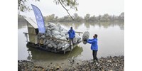  Szorgosan szedegetjük a folyókból, de sok állam nem akarja elengedni a műanyagokat, amelyek szép lassan az agyunkra mennek  