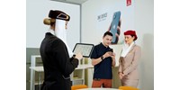  20 000 iPhone-t oszt szét az Emirates, hogy a repülő személyzete képben legyen minden utassal  