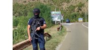  Tűzharc alakult ki a koszovói kolostornál, ahol maszkos fegyveresek barikádozták el magukat  