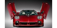 Biturbó V12, 7 fokozatú kézi váltó és nyitható tető – itt a legújabb Pagani