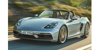 Kikopnak a kínálatból a benzines Porschék