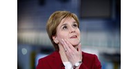 Soha nem késő: 53 évesen szerezte meg a jogosítványát Nicola Sturgeon