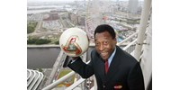 Légúti fertőzést kapott Pelé, ezért tovább tartják kórházban