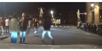  Egy pillanat alatt hős lett az olasz taxis, aki nyomába eredt egy táskatolvajnak – videó  
