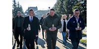 Érkezése után rögtön a temetőbe vitte Szijjártót az ukrán delegáció Ungváron