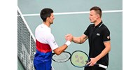  Novak Djokovic vár Fucsovics Mártonra a Garroson  