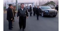 Videó: Putyintól kapott orosz luxusautóval furikázott Kim Dzsong Un