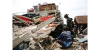  Több százan meghaltak, nagyon sok gyerek van az indonéziai földrengés áldozatai között  
