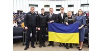  „Az ukránok emlékezni fognak rá, ki segített nekik” – átadták az ukrán népnek az Európai Parlament Szaharov-díját  