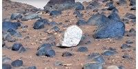  Nagyon furcsa sziklát talált a Marson a NASA  