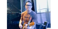 Koncert közben megölelte egyik rajongóját, halálos áramütés érte a brazil zenészt