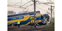  Egy ember meghalt Hollandiában, amikor két vonat összeütközött  