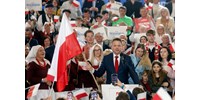 Donald Tusk jelöltjének győzelmét valószínűsítik az első exit pollok a lengyel elnökválasztás után